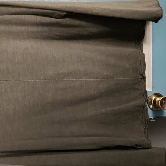 Rag and Bone small sweater fits like a med to large - Picture 5 of 7